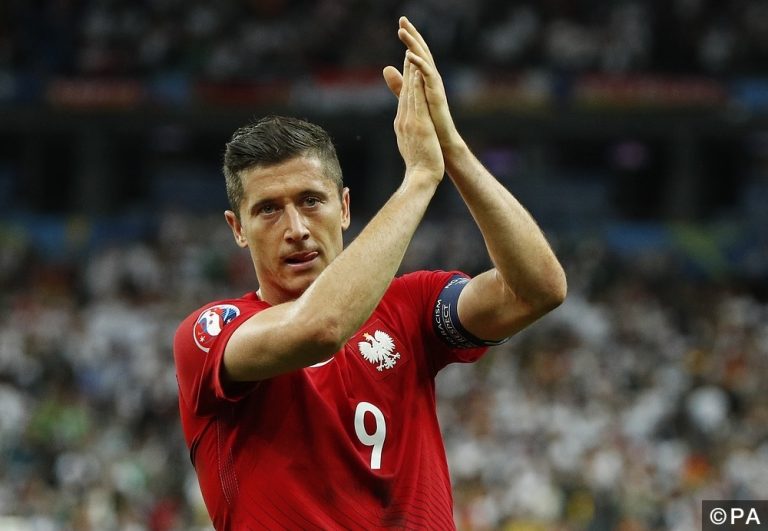 Real Madrid back in to sign Robert Lewandowski